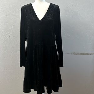 Cece Black  Ruffle velvet  Dress